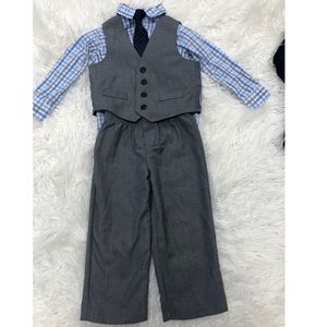 Nautica 4-Pc Vest, Shirt and Pants Set&Clip On Tie